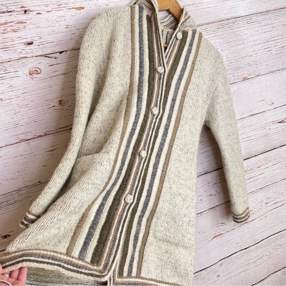 Vintage hand knit hooded wool 70s sweater jacket - Picture 3 of 9